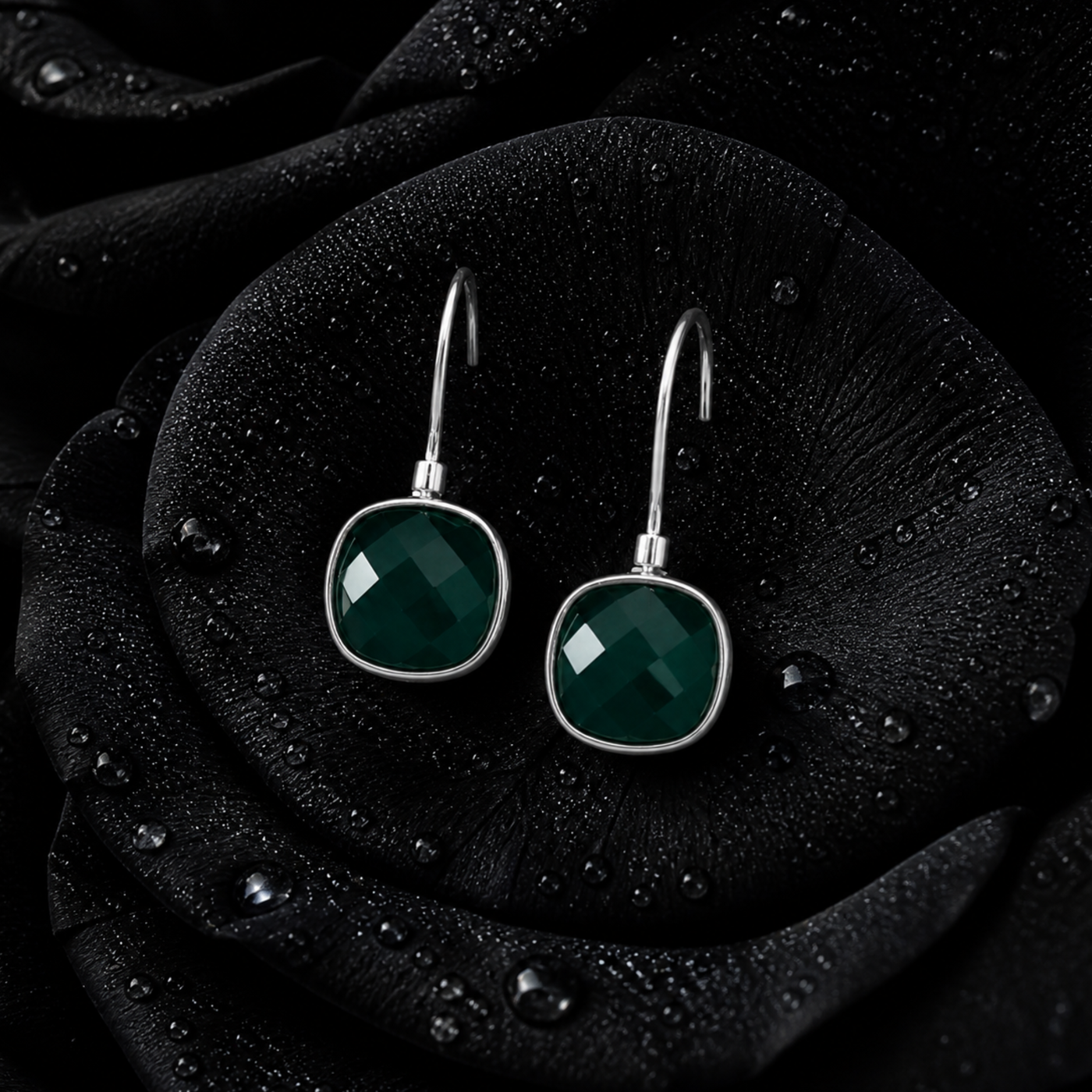 Sterling Silver Emerald Oasis Onyx Earring